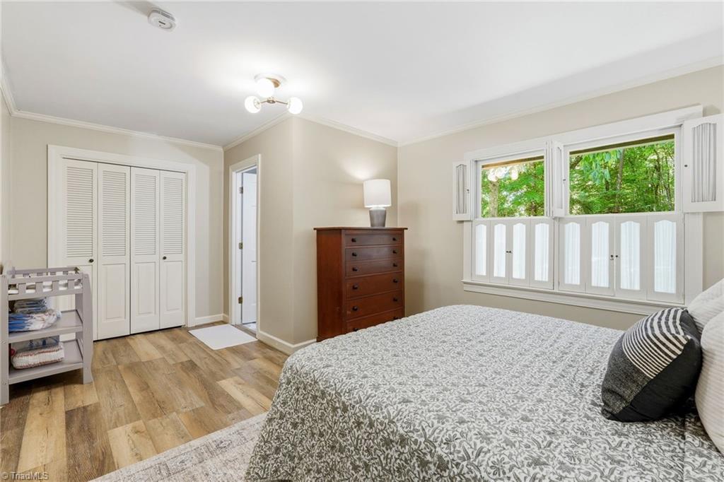 3326 Sedgefield Road