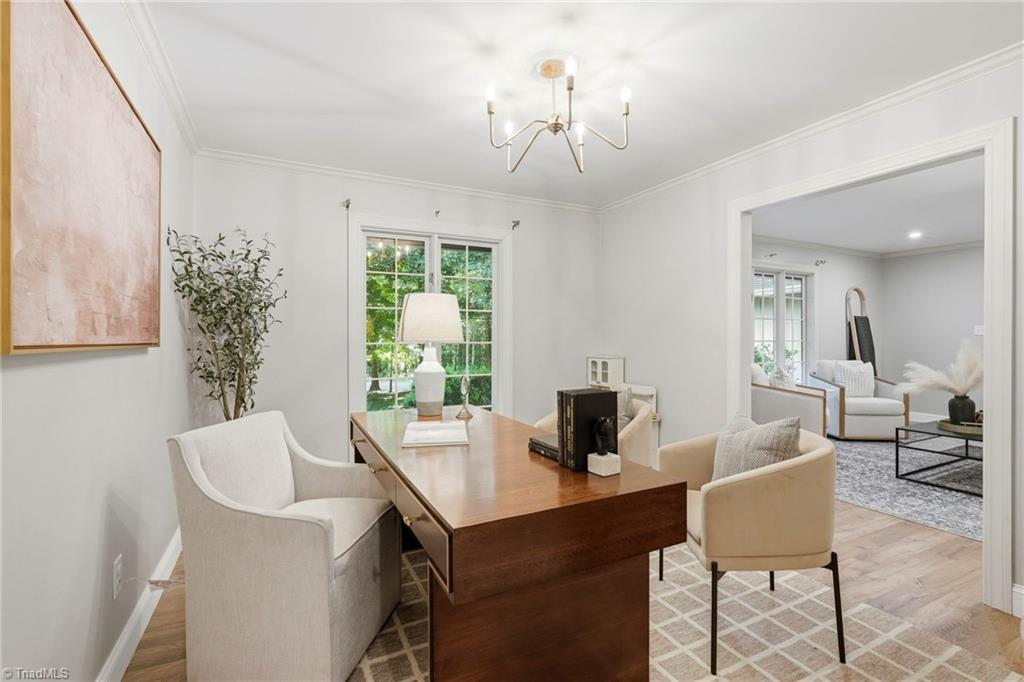 3326 Sedgefield Road