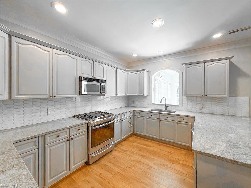 420 Inverness Drive, Winston-Salem