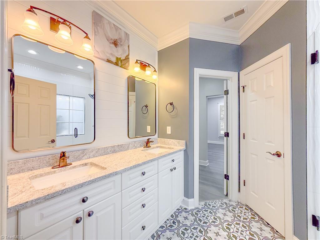 420 Inverness Drive, Winston-Salem