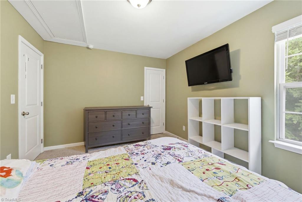 6689 Ridge Bluff Drive