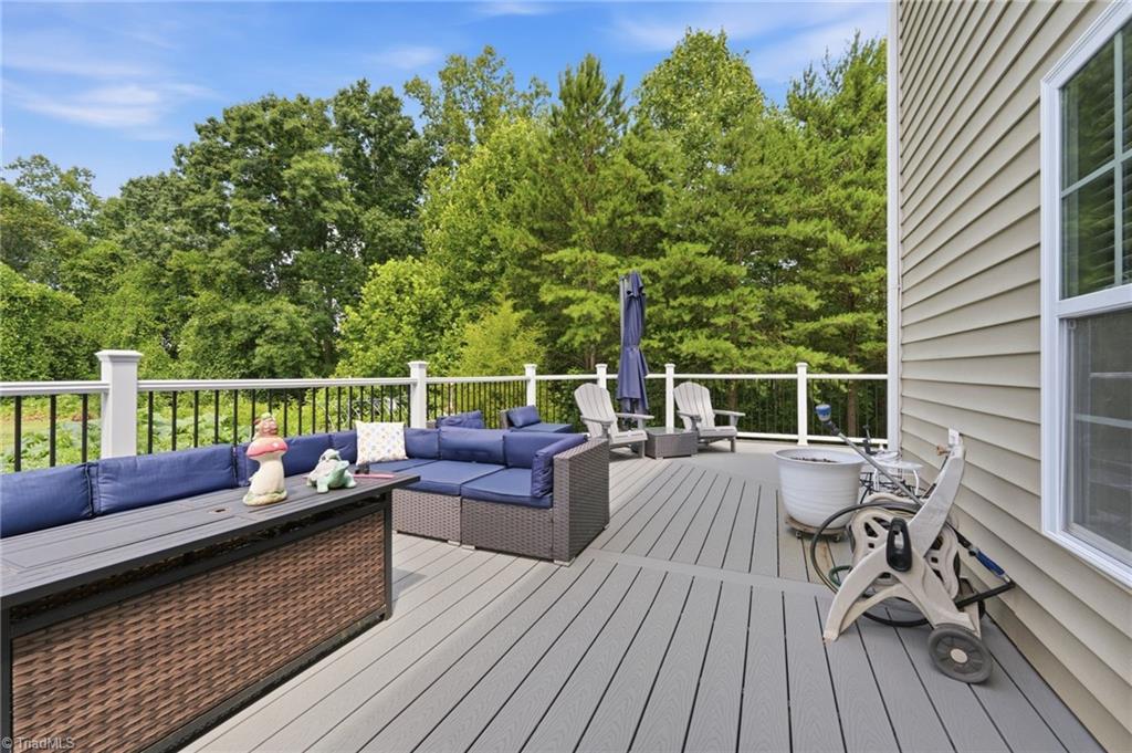 6689 Ridge Bluff Drive