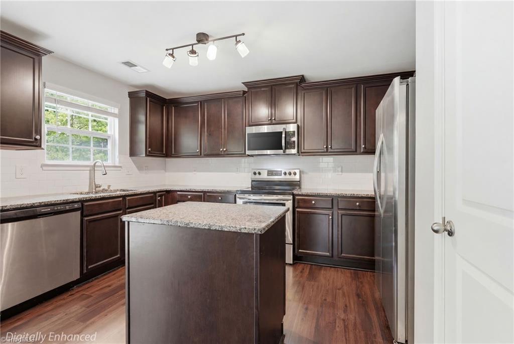 6689 Ridge Bluff Drive