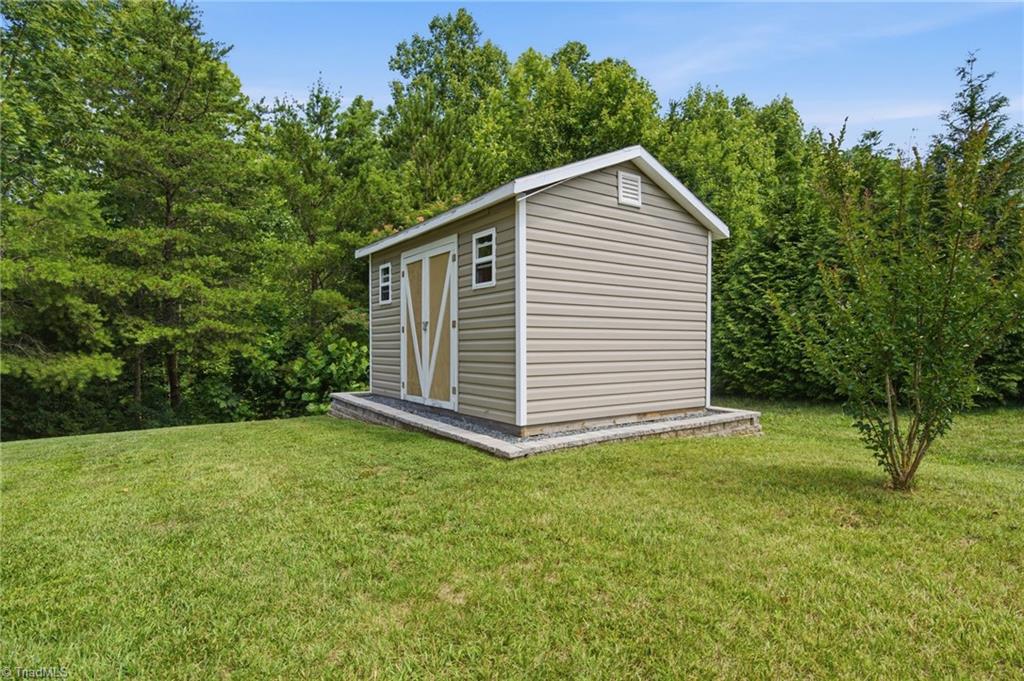 6689 Ridge Bluff Drive