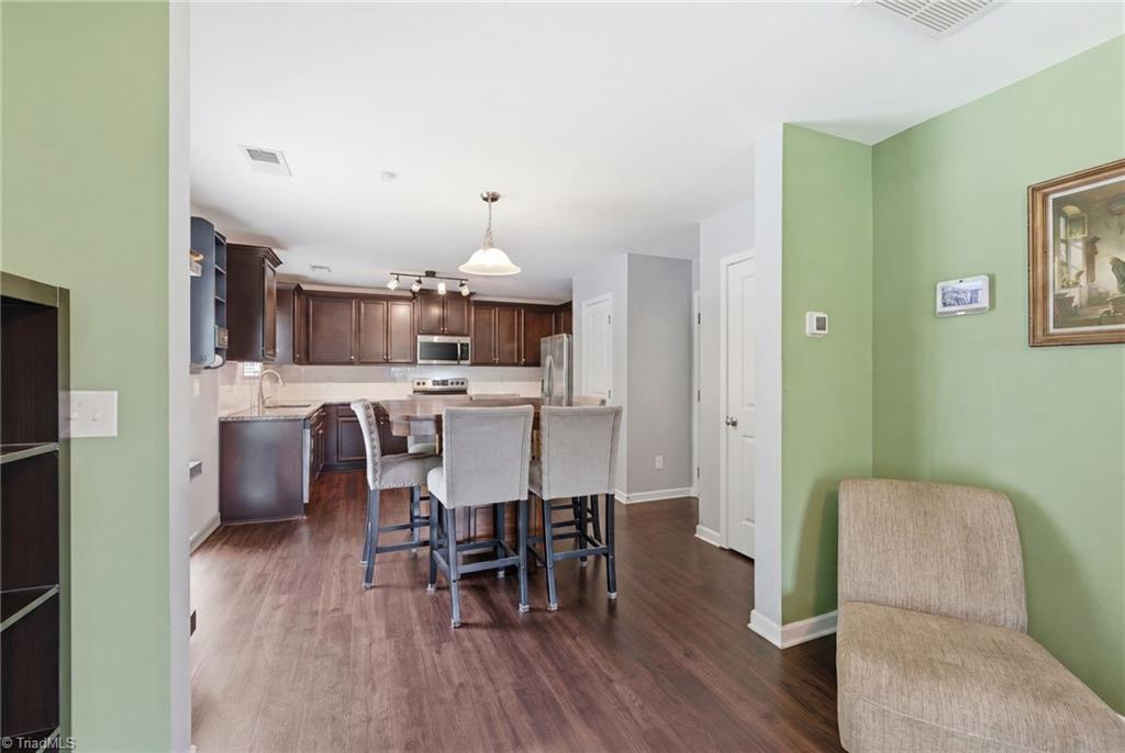 6689 Ridge Bluff Drive