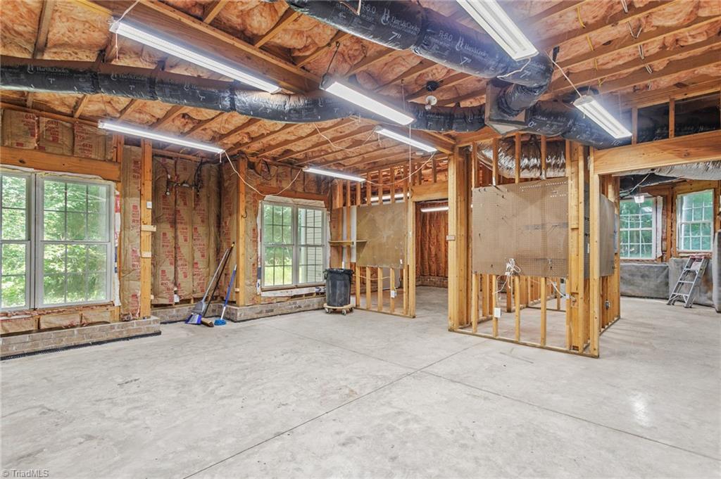 4402 Sabre Court