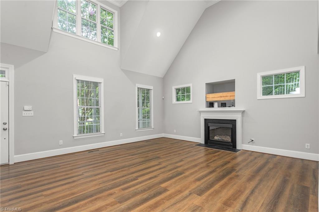 4402 Sabre Court