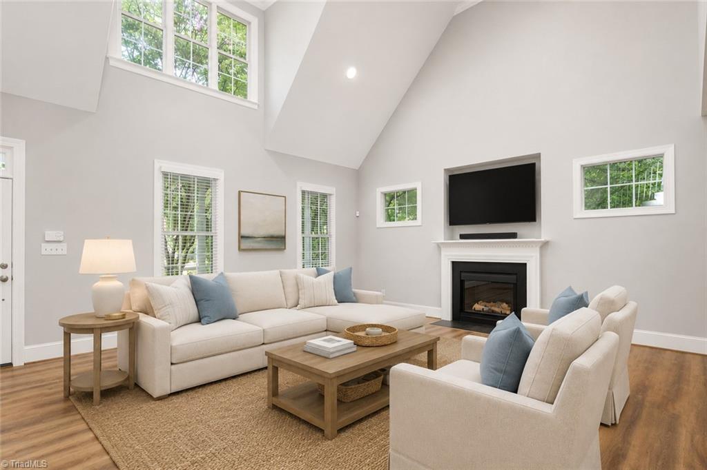 4402 Sabre Court
