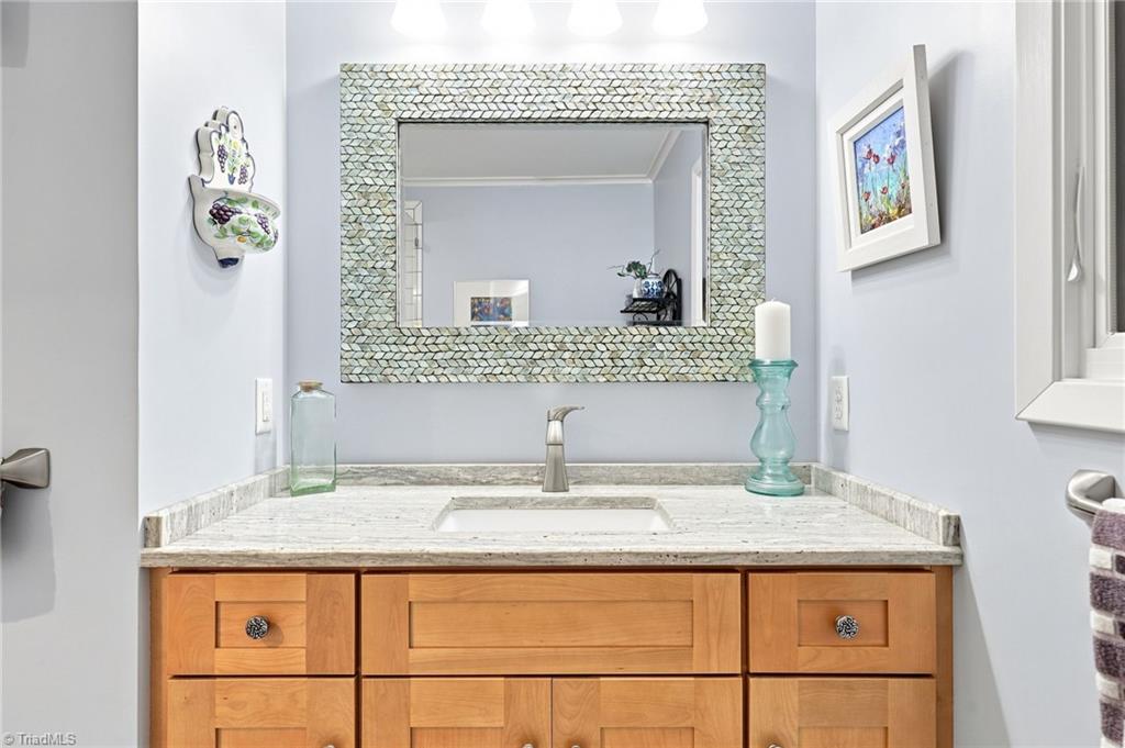 631 Lichfield Road, Winston-Salem
