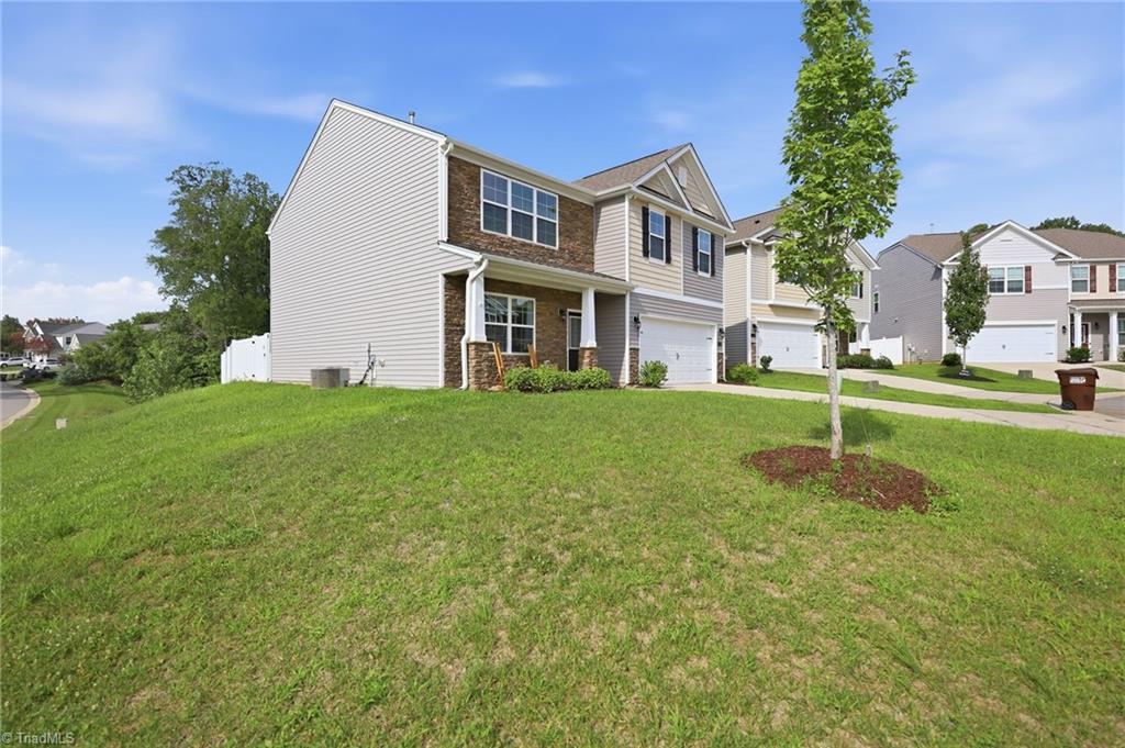 3696 Waterford Oak Court