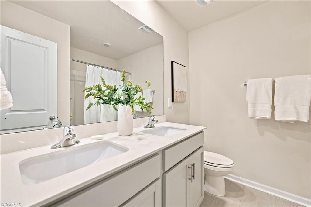 3696 Waterford Oak Court