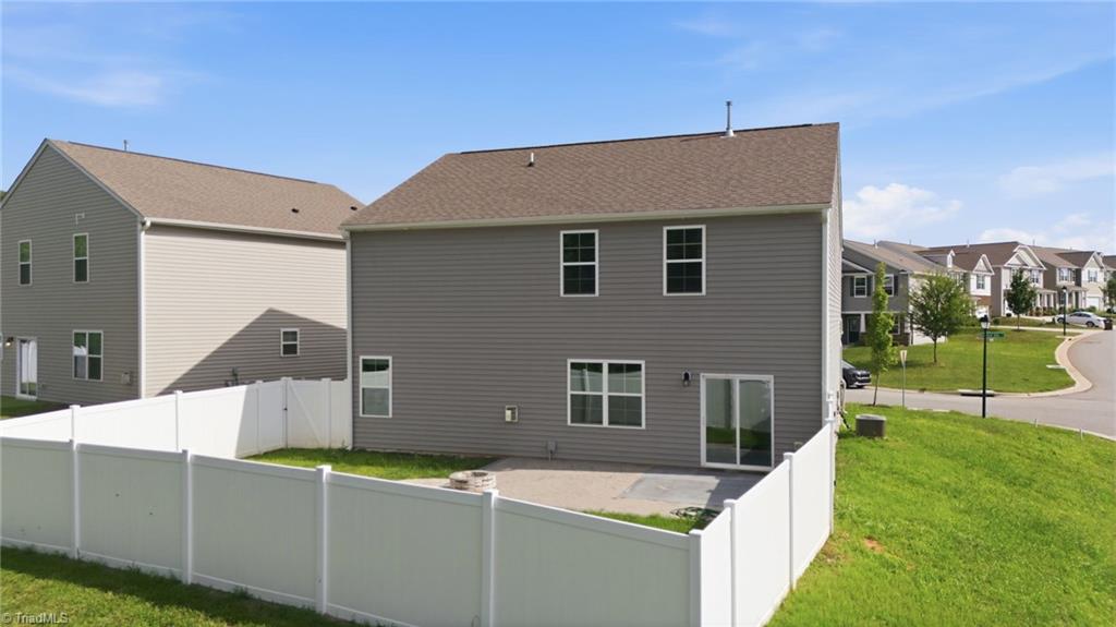 3696 Waterford Oak Court