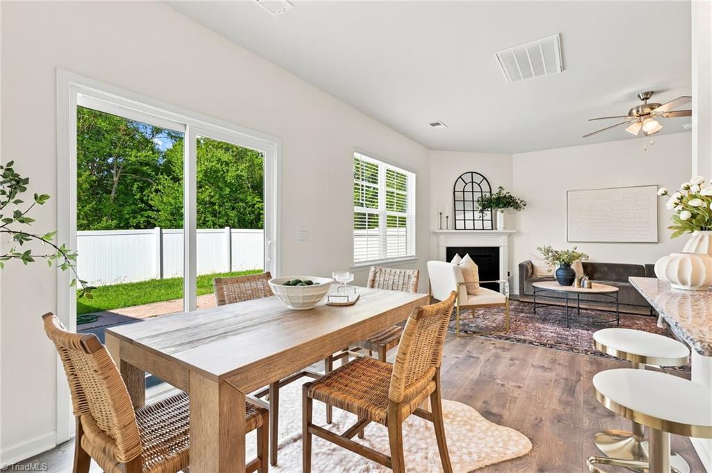 3696 Waterford Oak Court