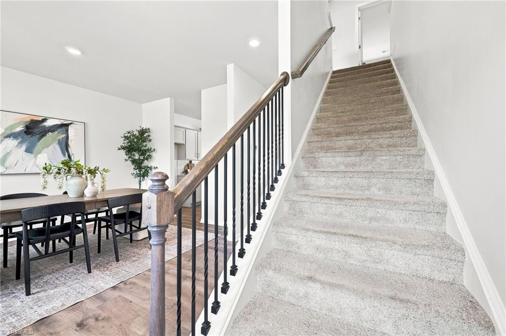 3696 Waterford Oak Court