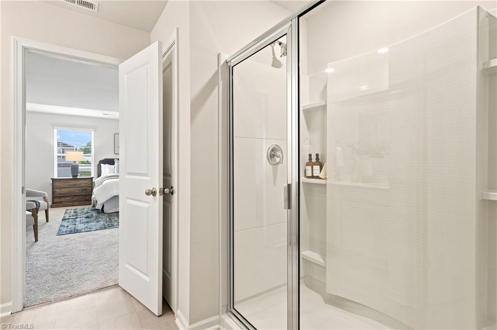 3696 Waterford Oak Court