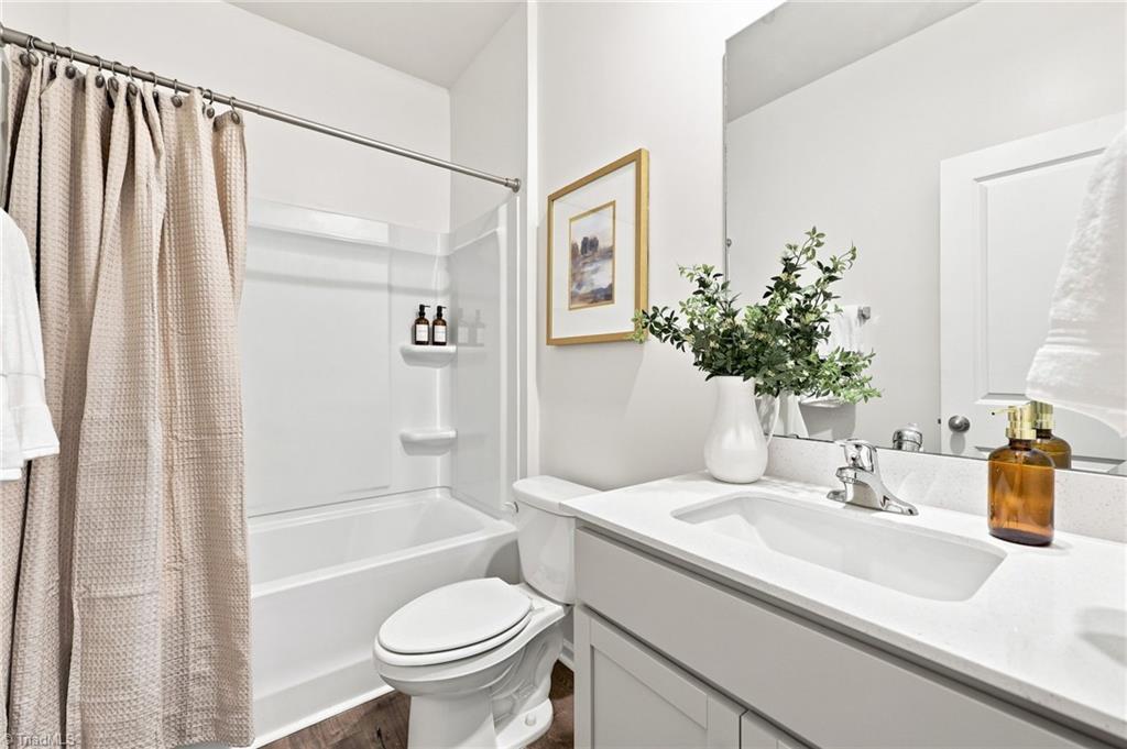 3696 Waterford Oak Court
