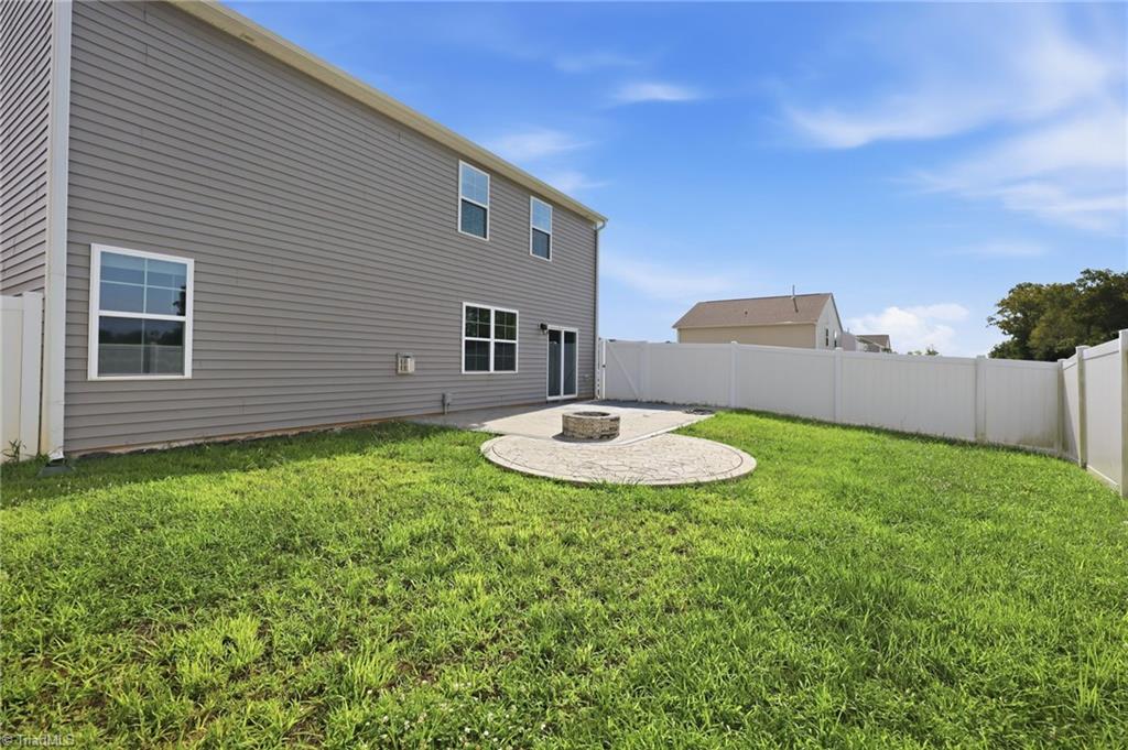 3696 Waterford Oak Court