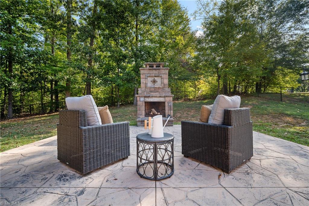 822 Montgomery Court