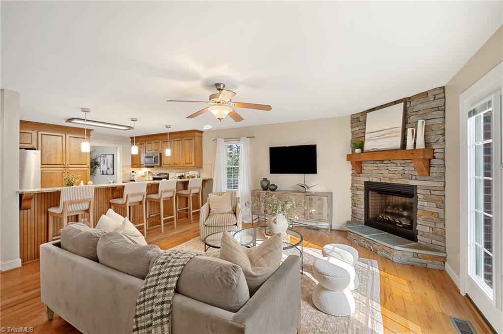 822 Montgomery Court