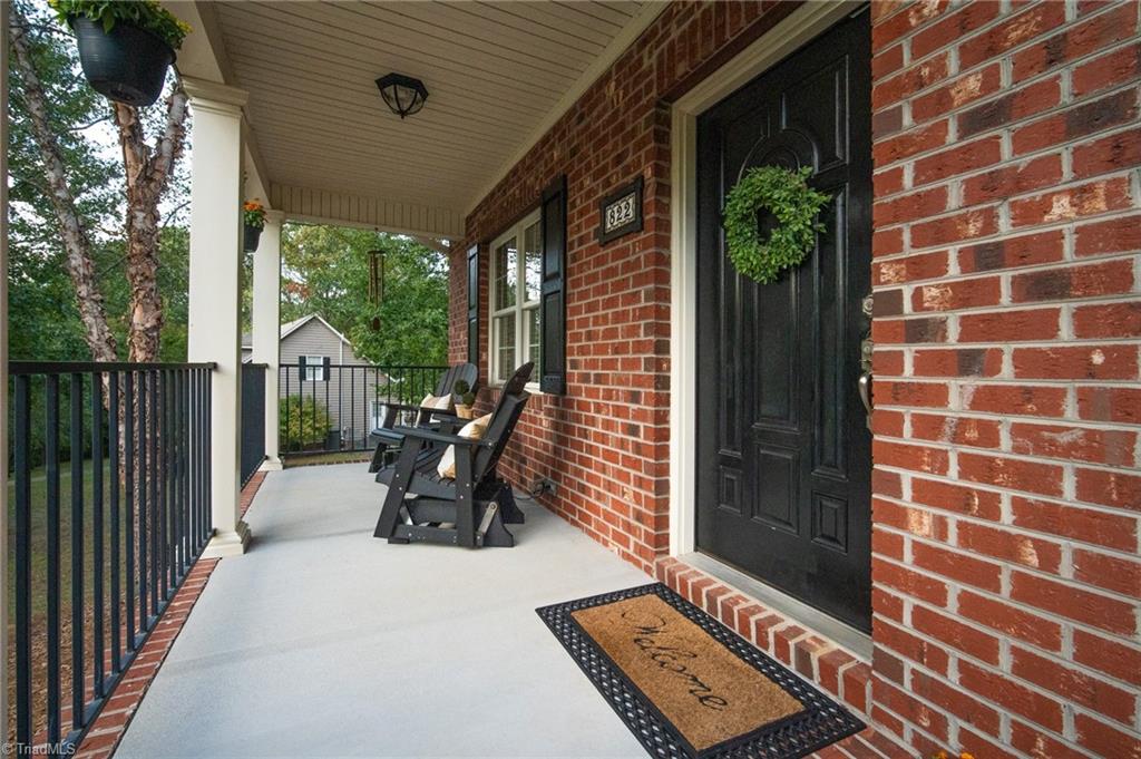 822 Montgomery Court