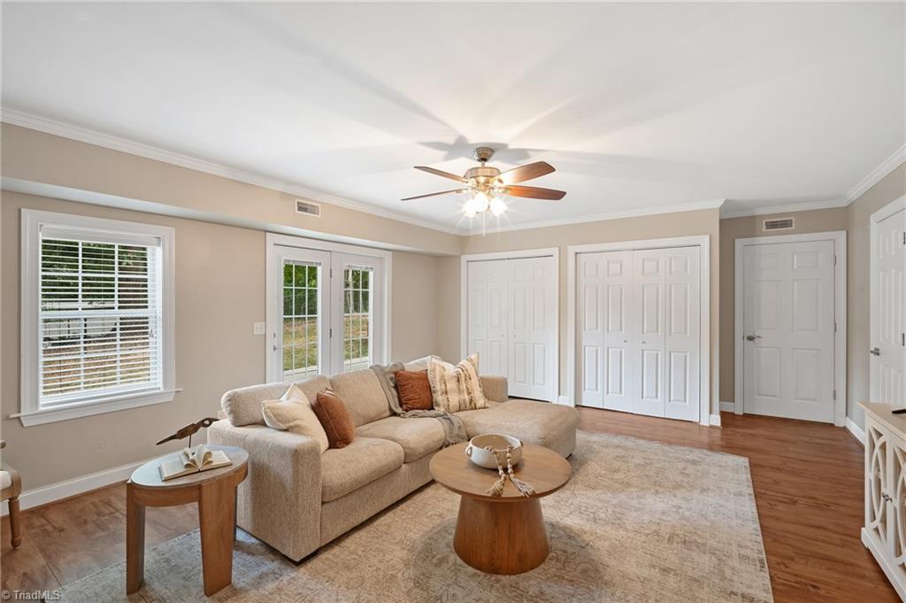 822 Montgomery Court
