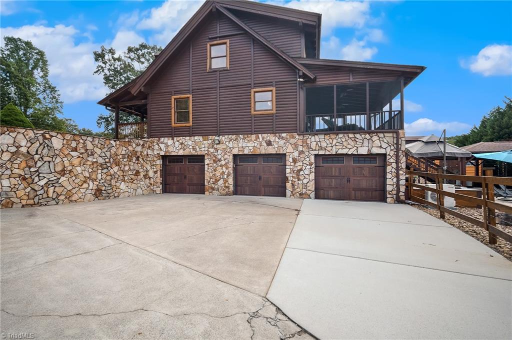 710 Dorse Road