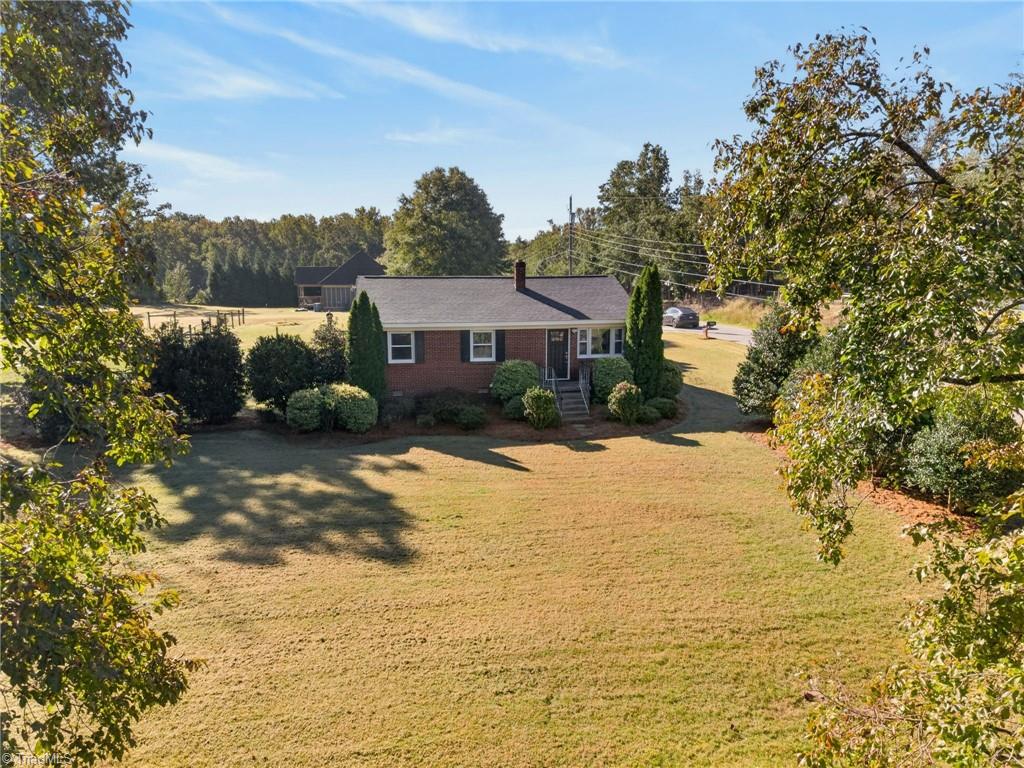 2833 Kivett Drive
