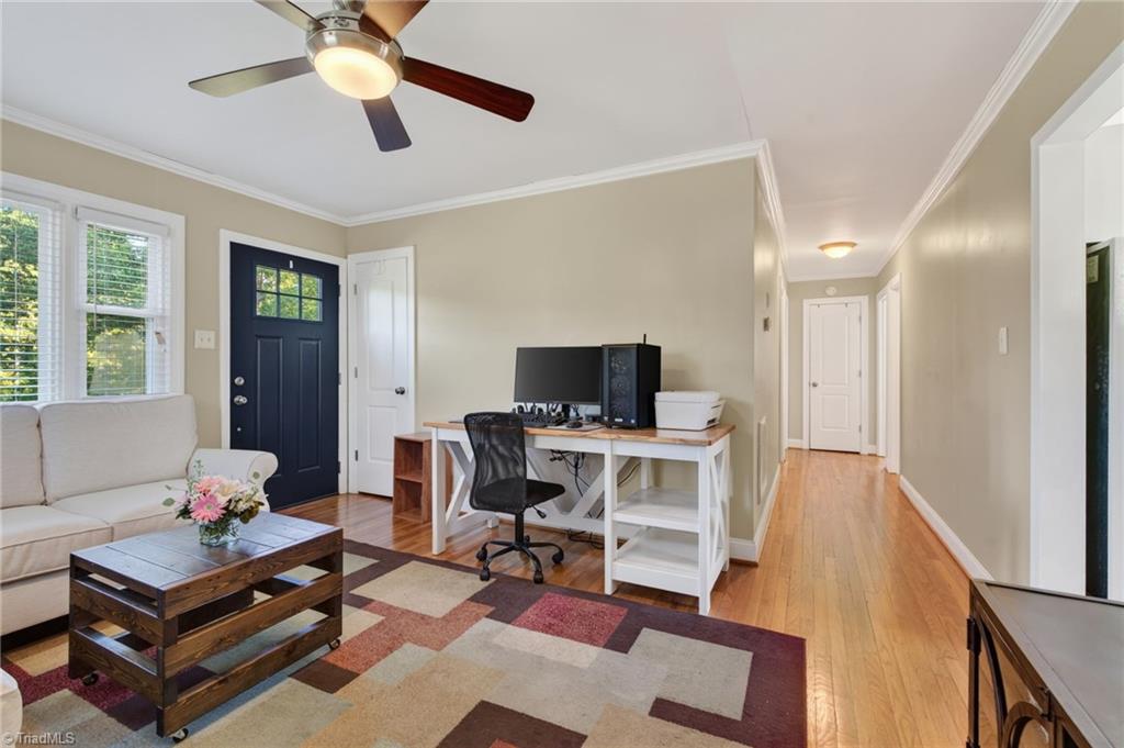 2833 Kivett Drive