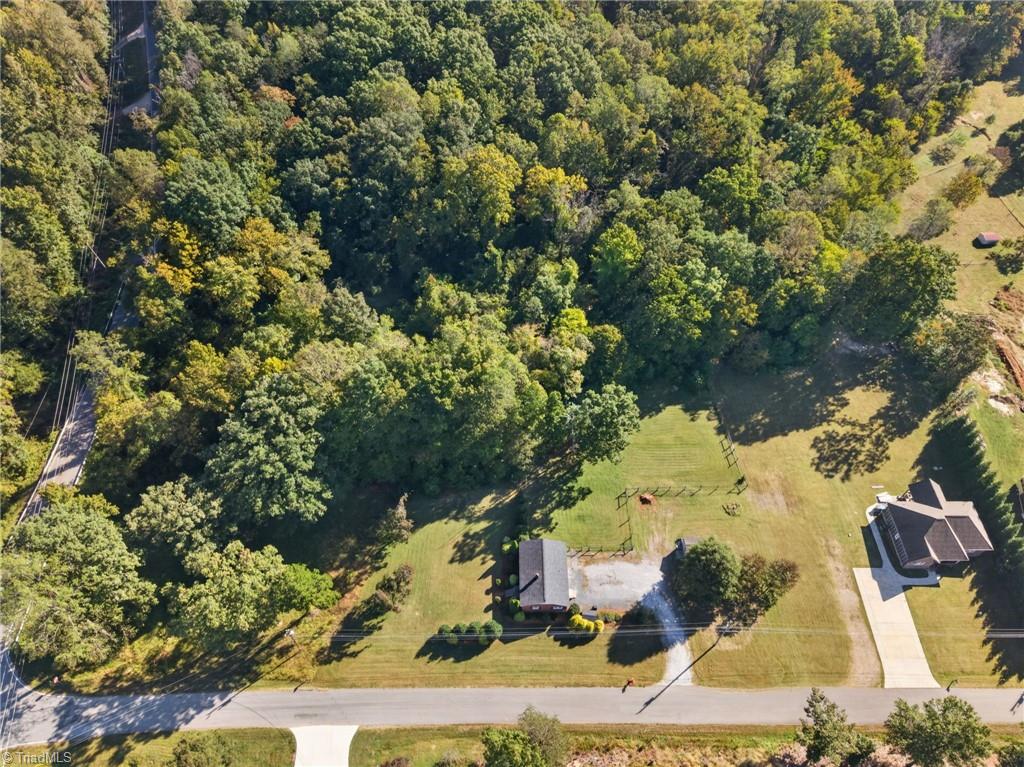 2833 Kivett Drive