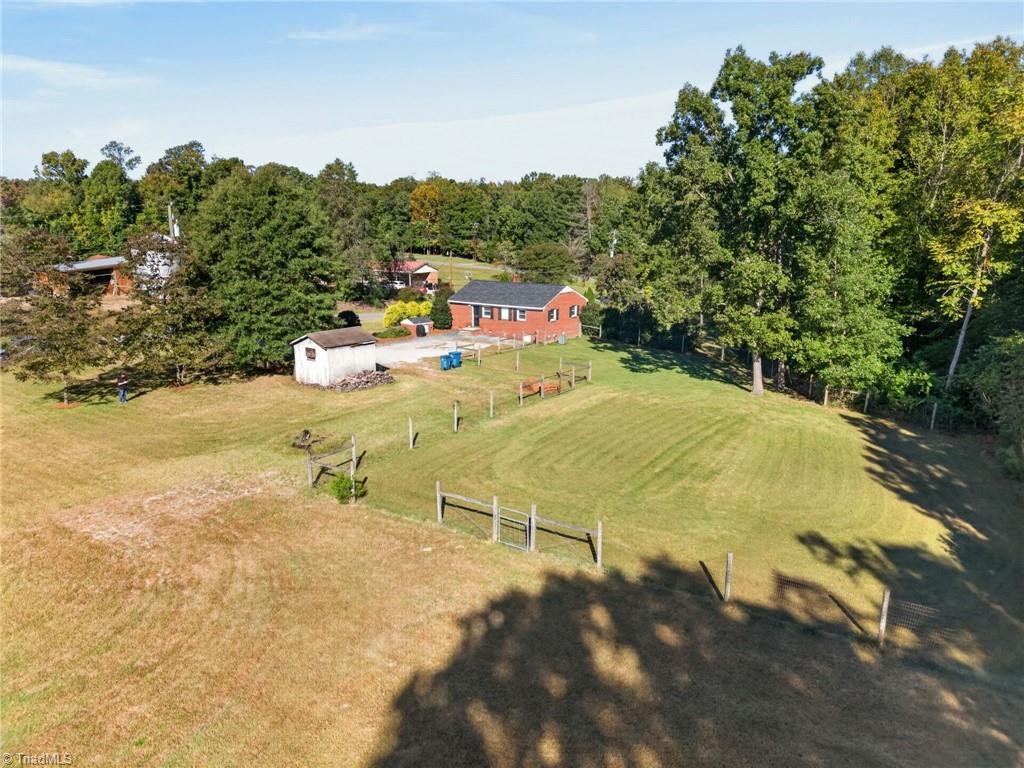 2833 Kivett Drive