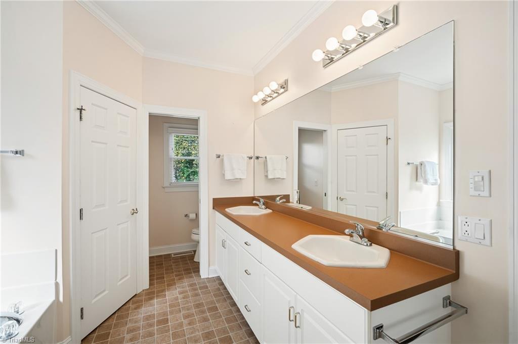 6858 Greenbrook Drive