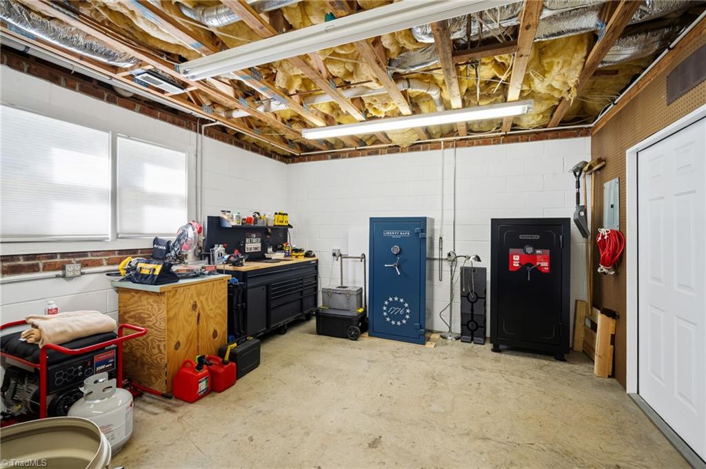 6858 Greenbrook Drive
