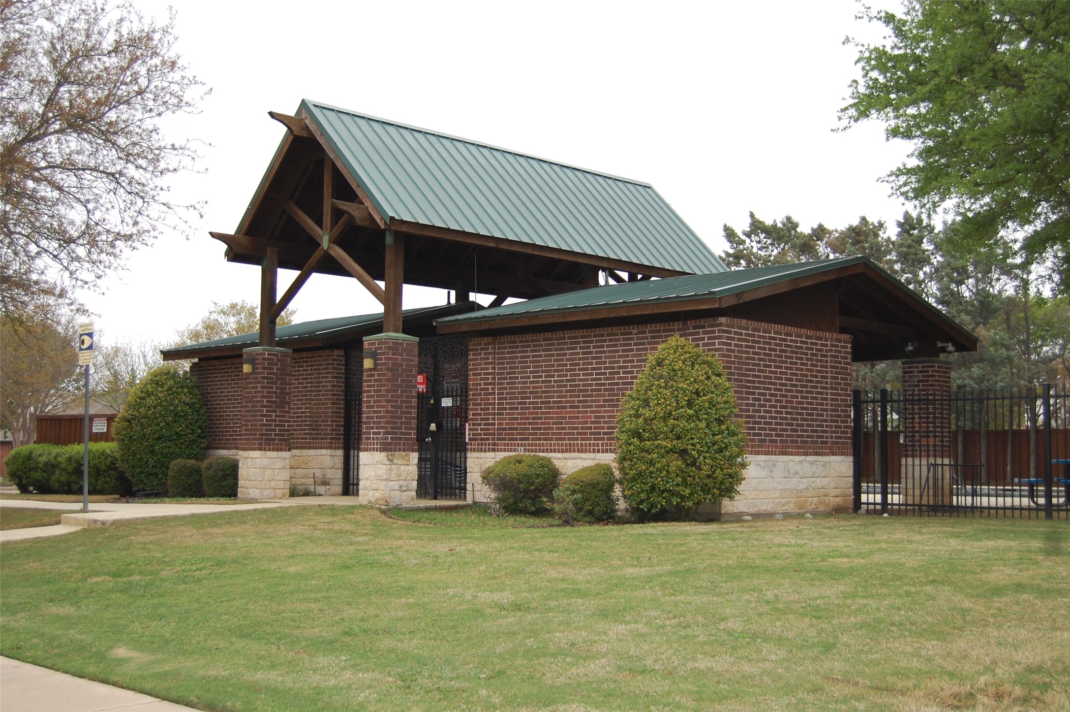 1513 Tanglewood Drive