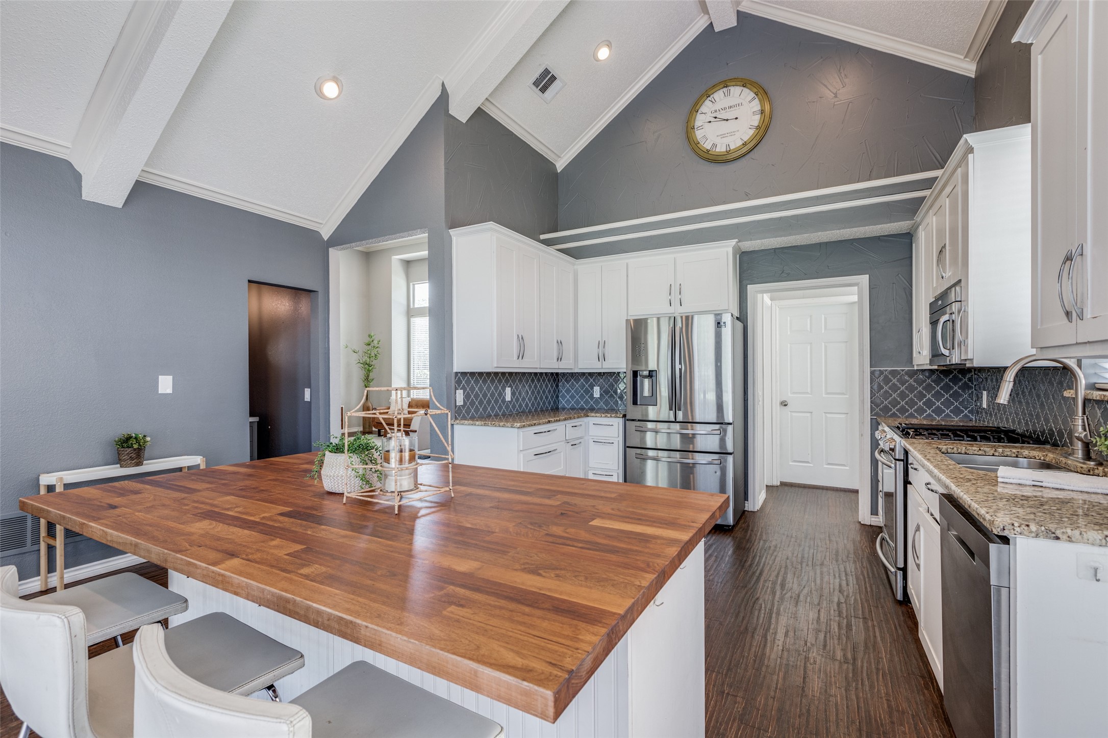 11001 Amelina Lane