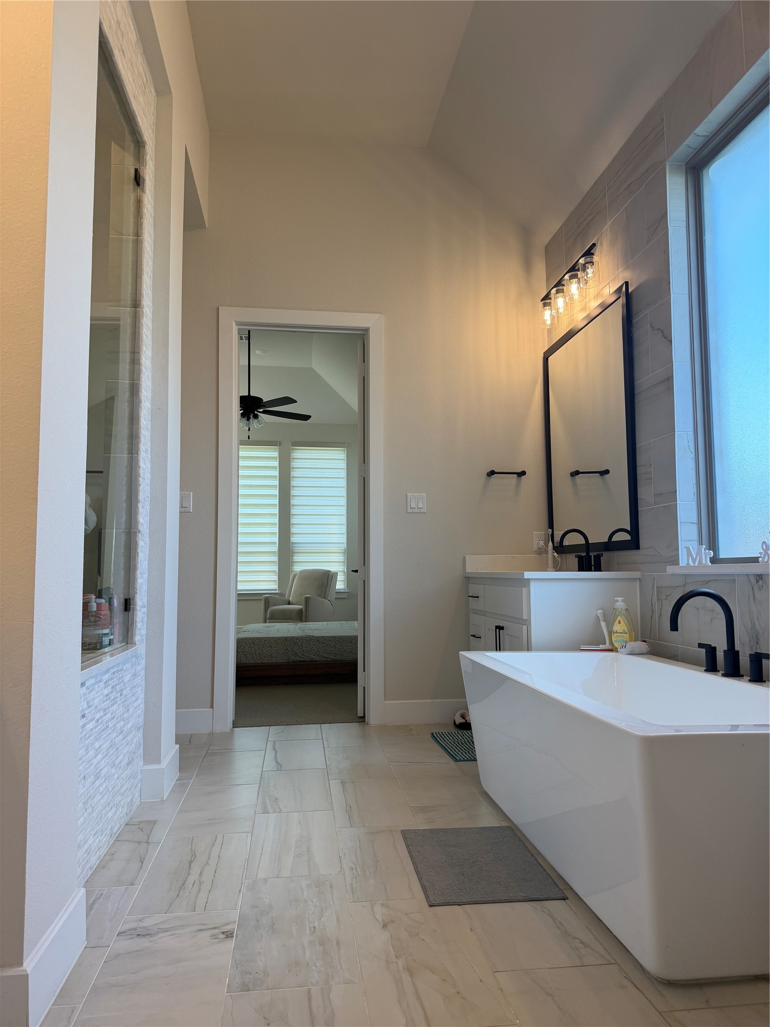 3332 Zenyatta Court