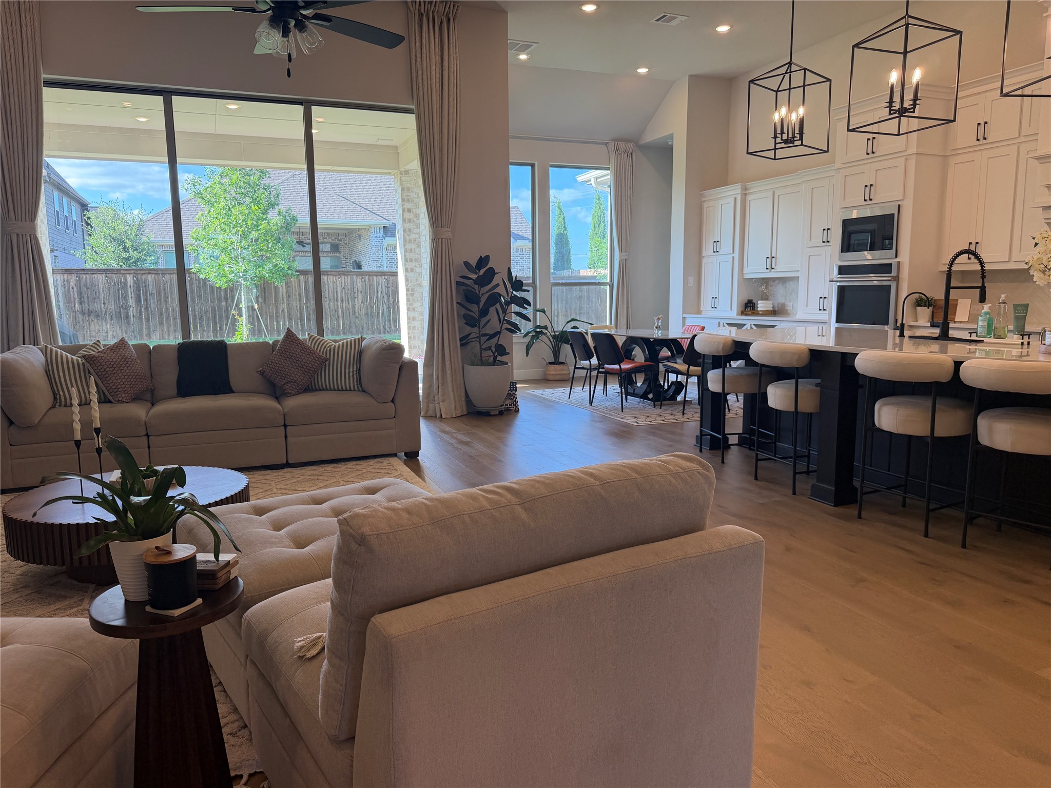 3332 Zenyatta Court