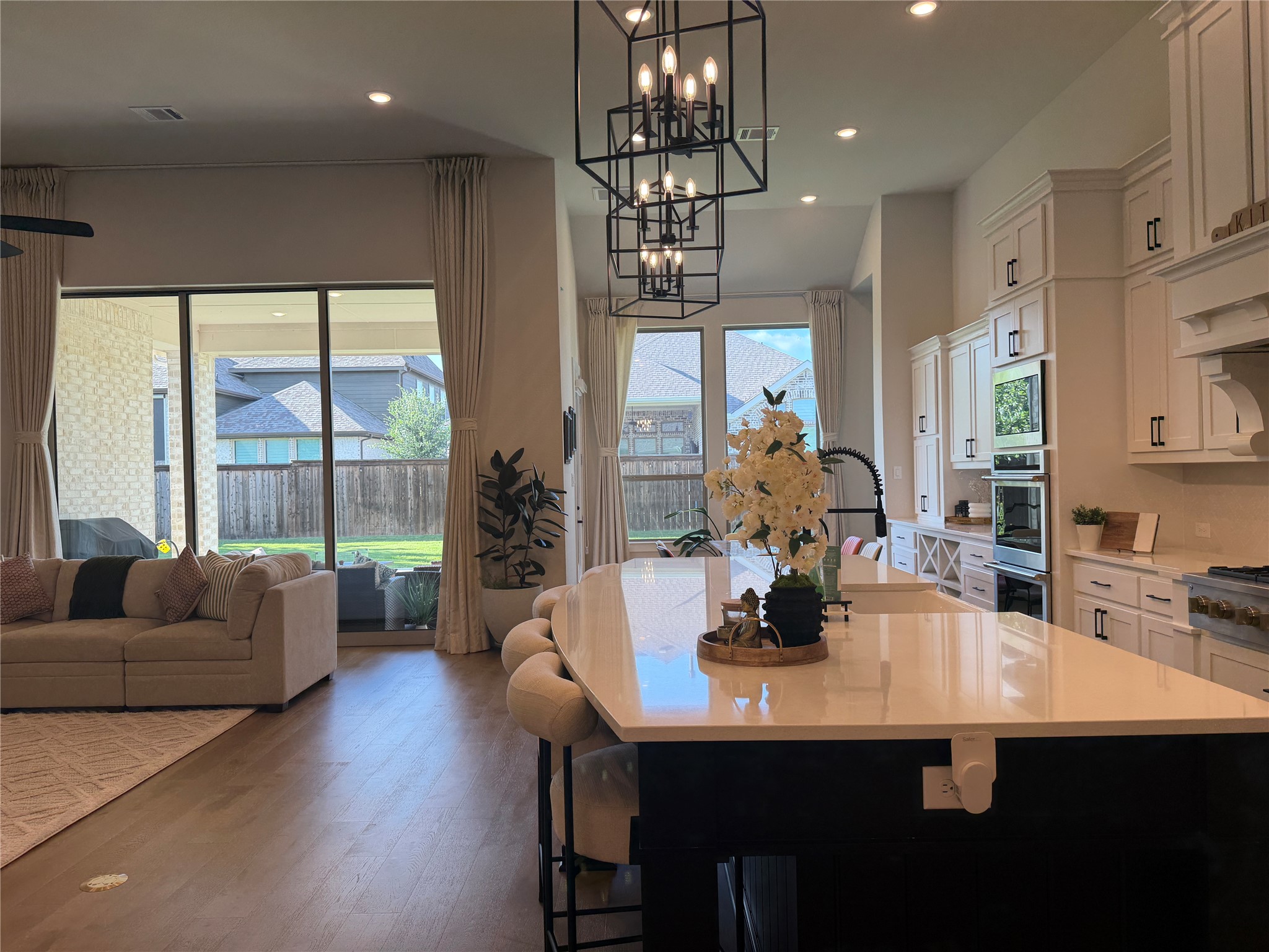 3332 Zenyatta Court
