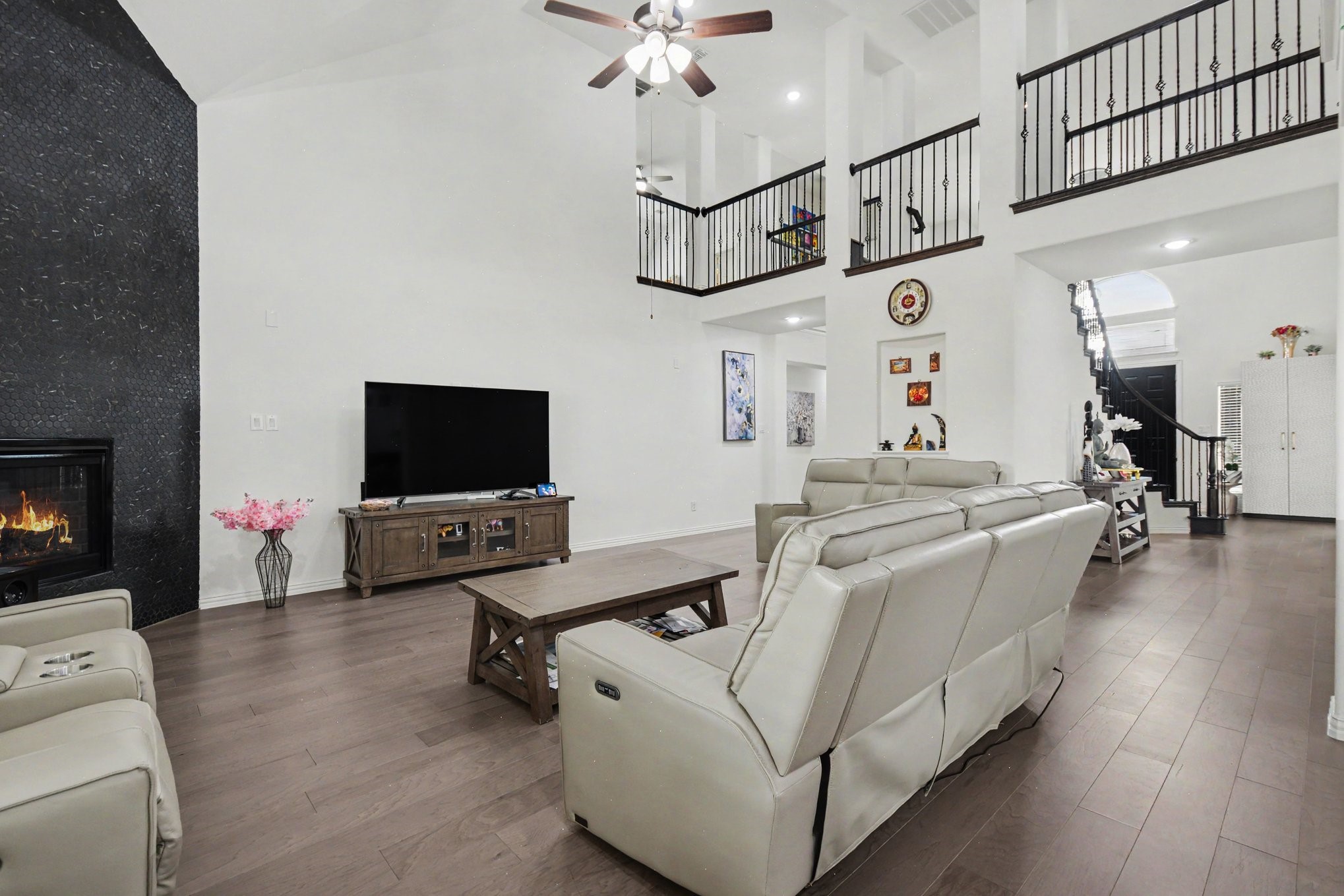 3814 Windmill Court