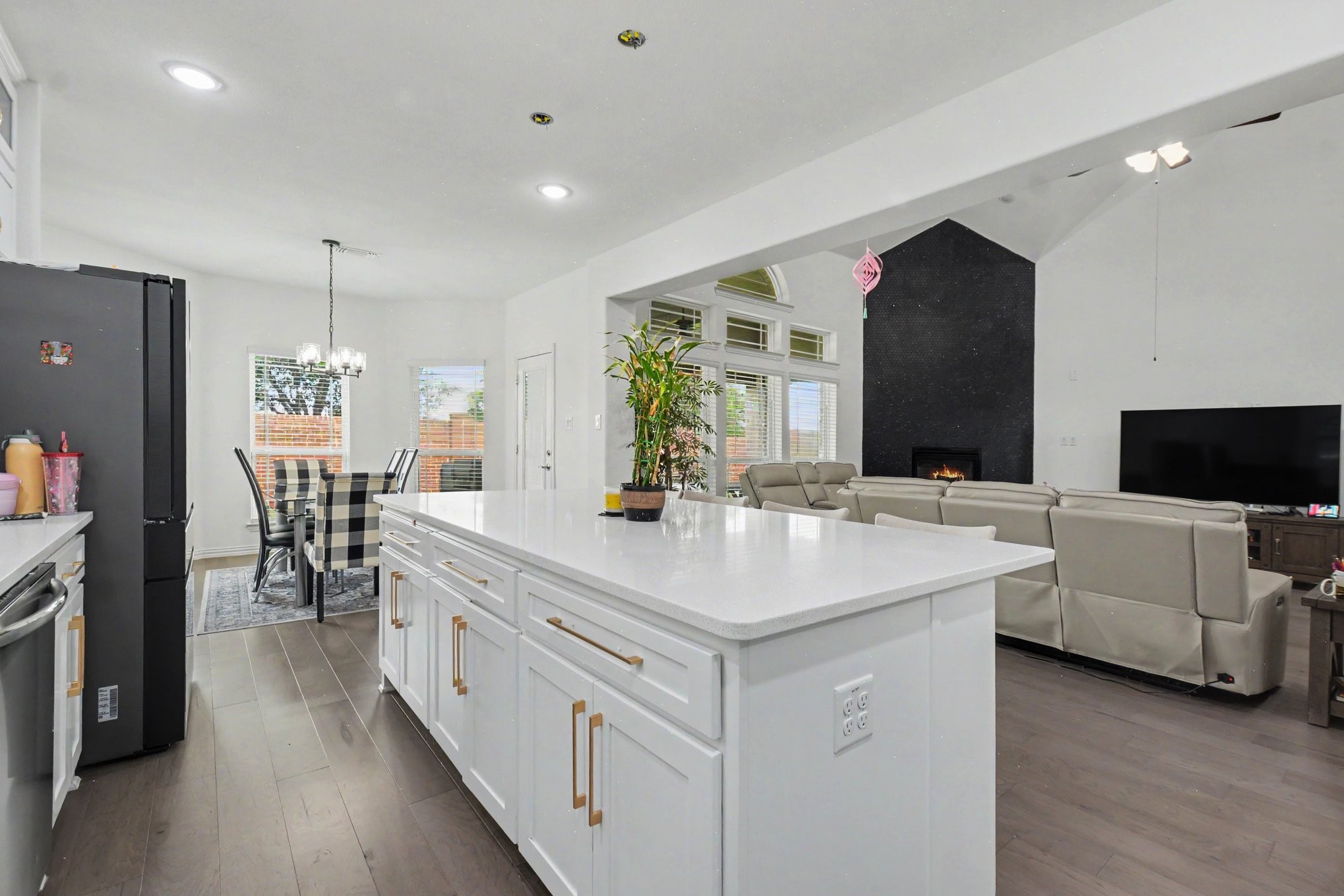 3814 Windmill Court