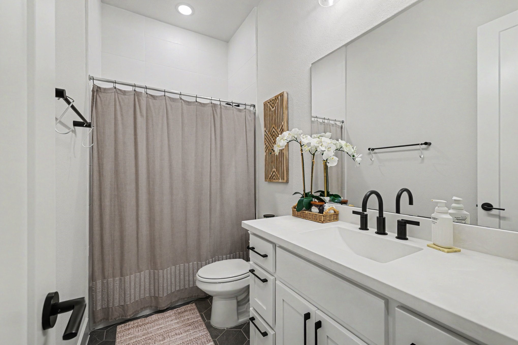3332 Zenyatta Court