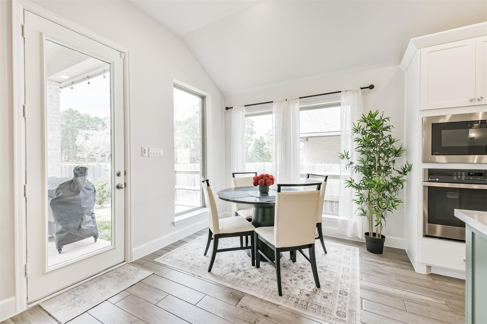 1320 Rio Hollow Lane