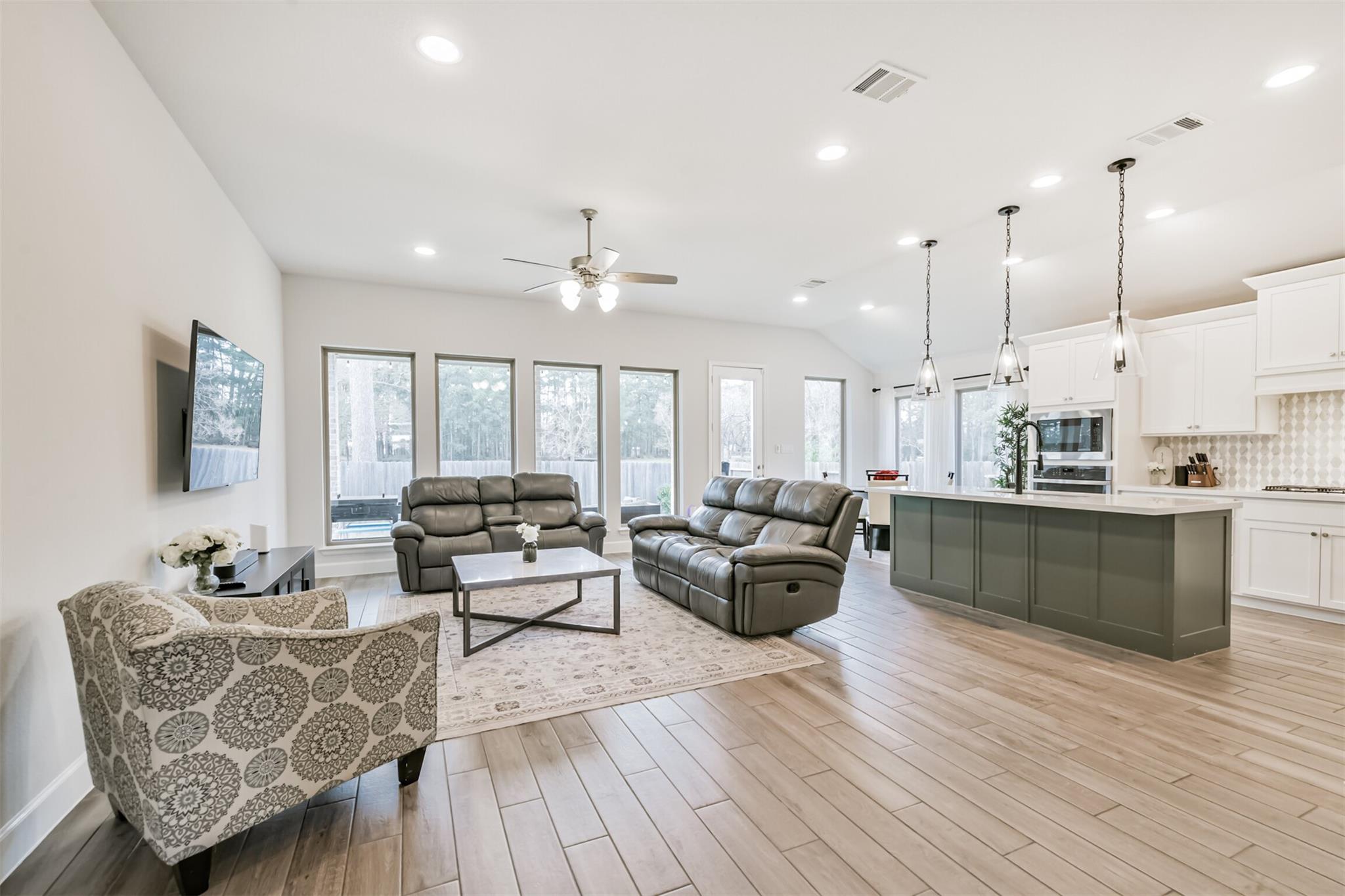 1320 Rio Hollow Lane