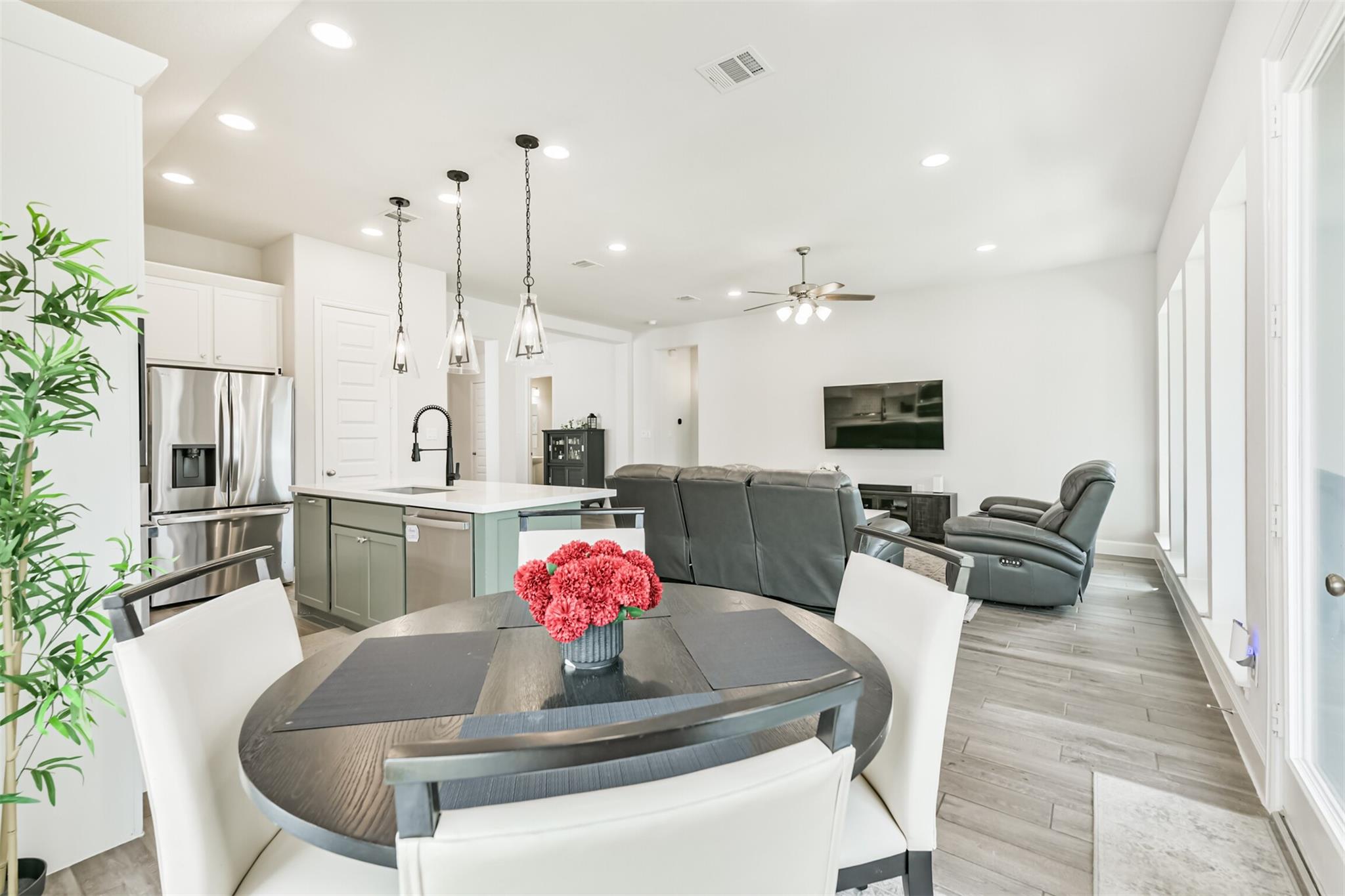 1320 Rio Hollow Lane