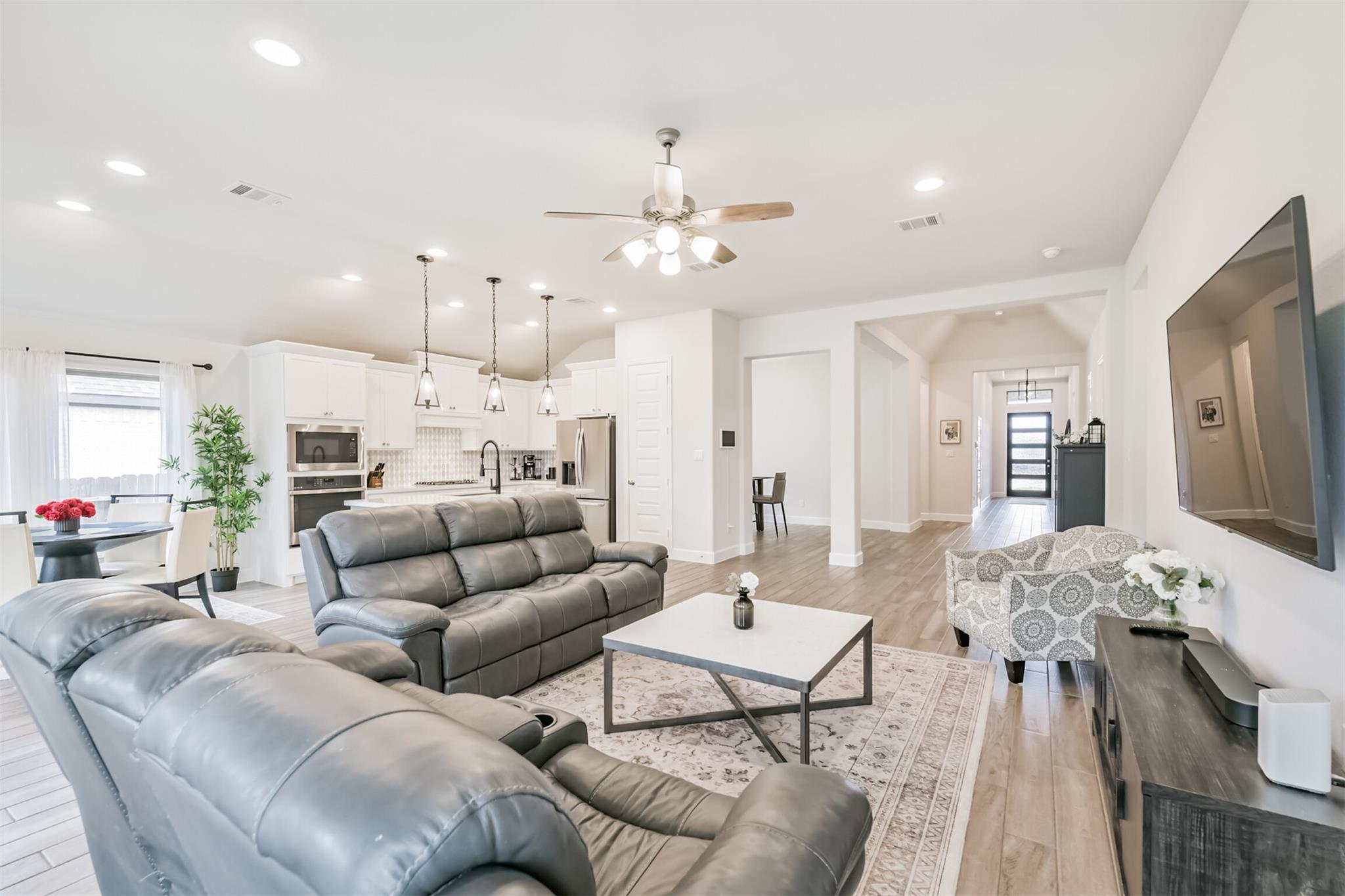 1320 Rio Hollow Lane