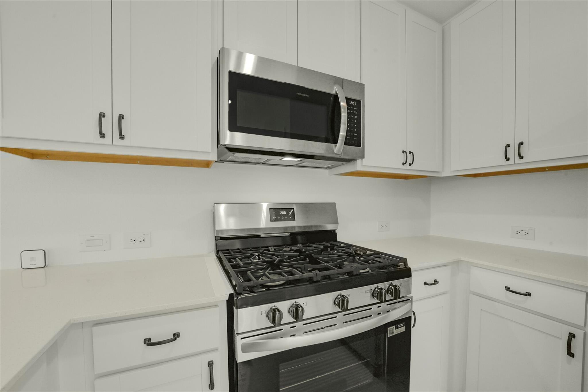 911 Lago Laceno Lane