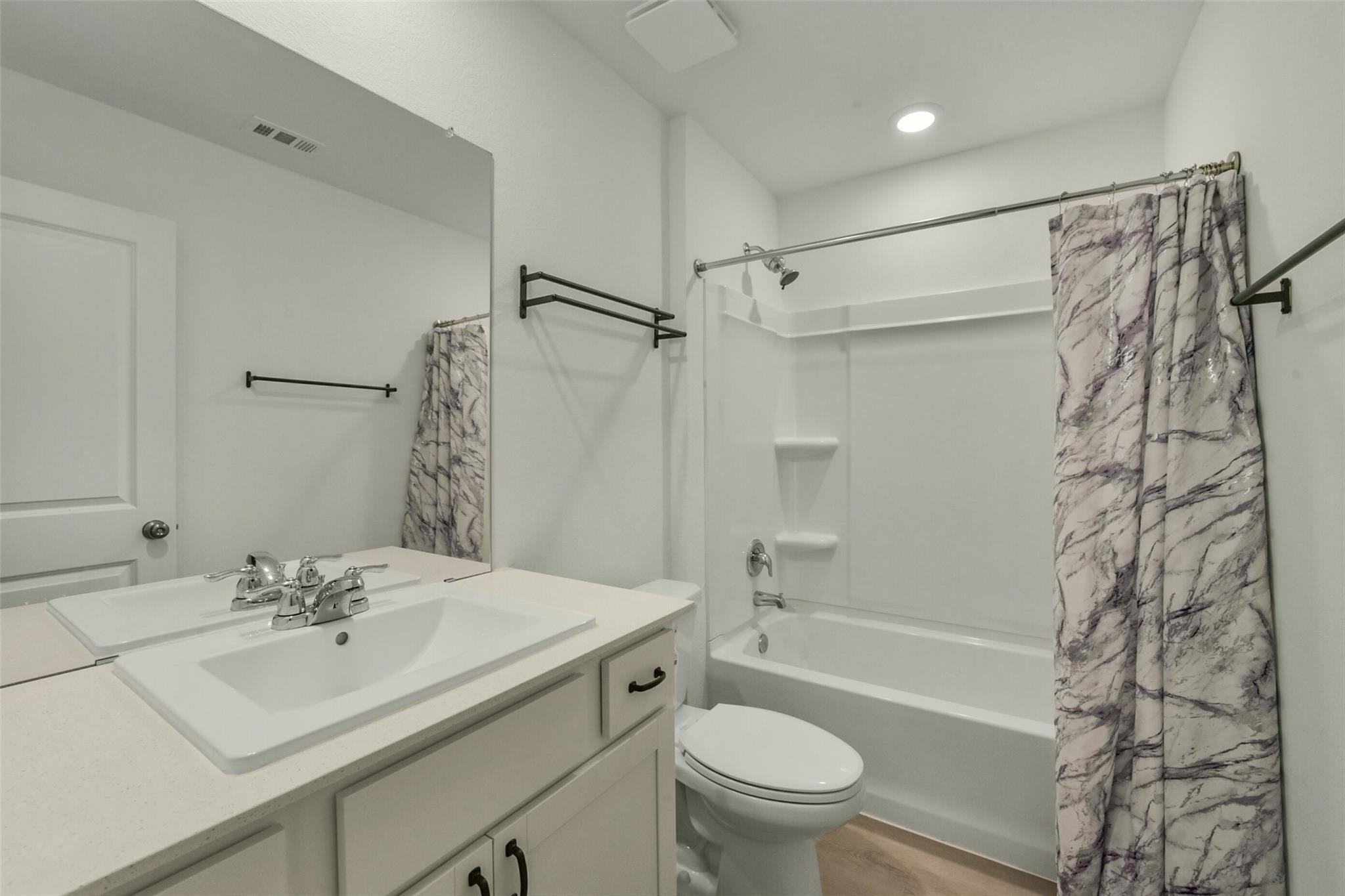 911 Lago Laceno Lane