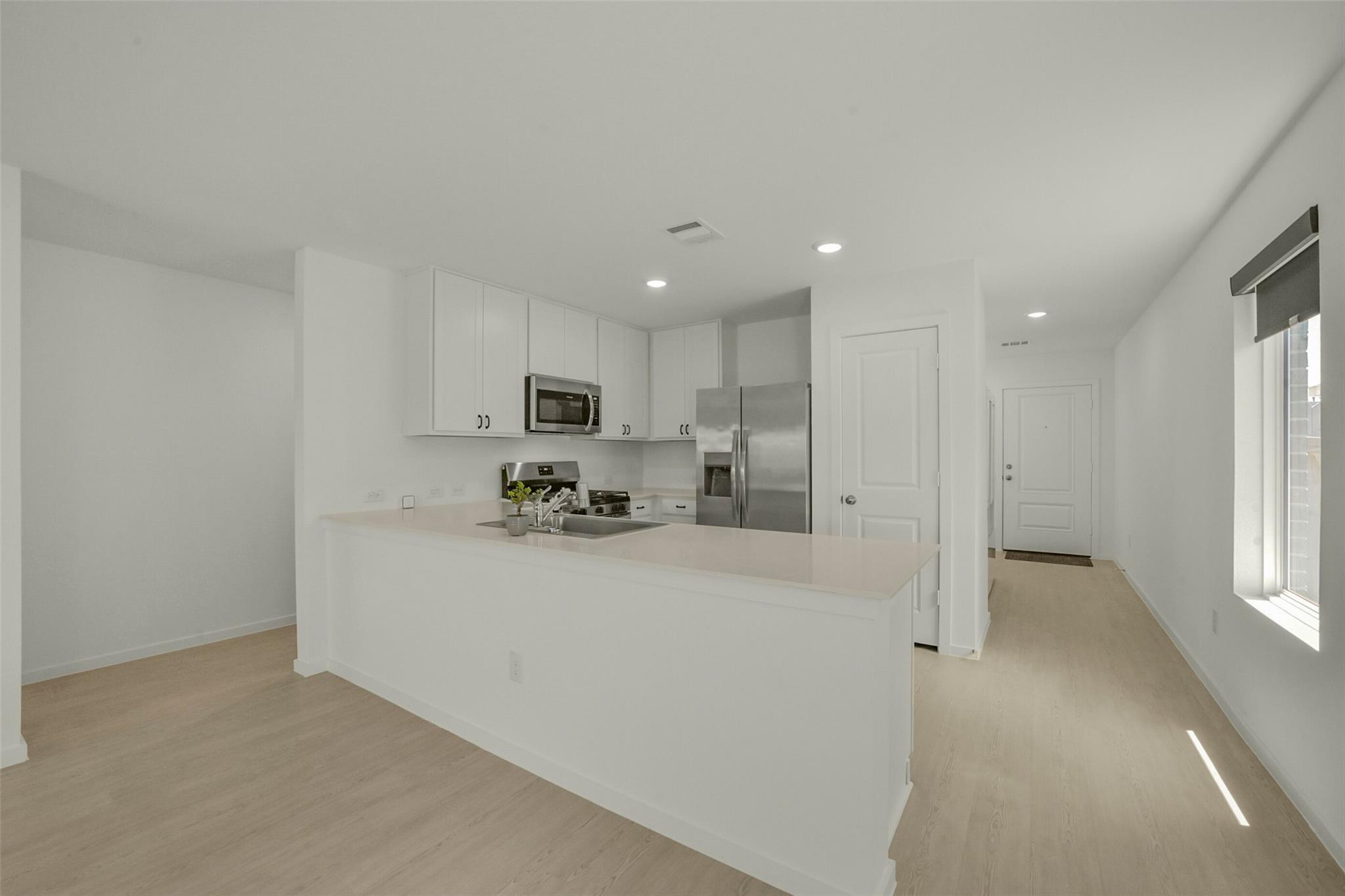 911 Lago Laceno Lane