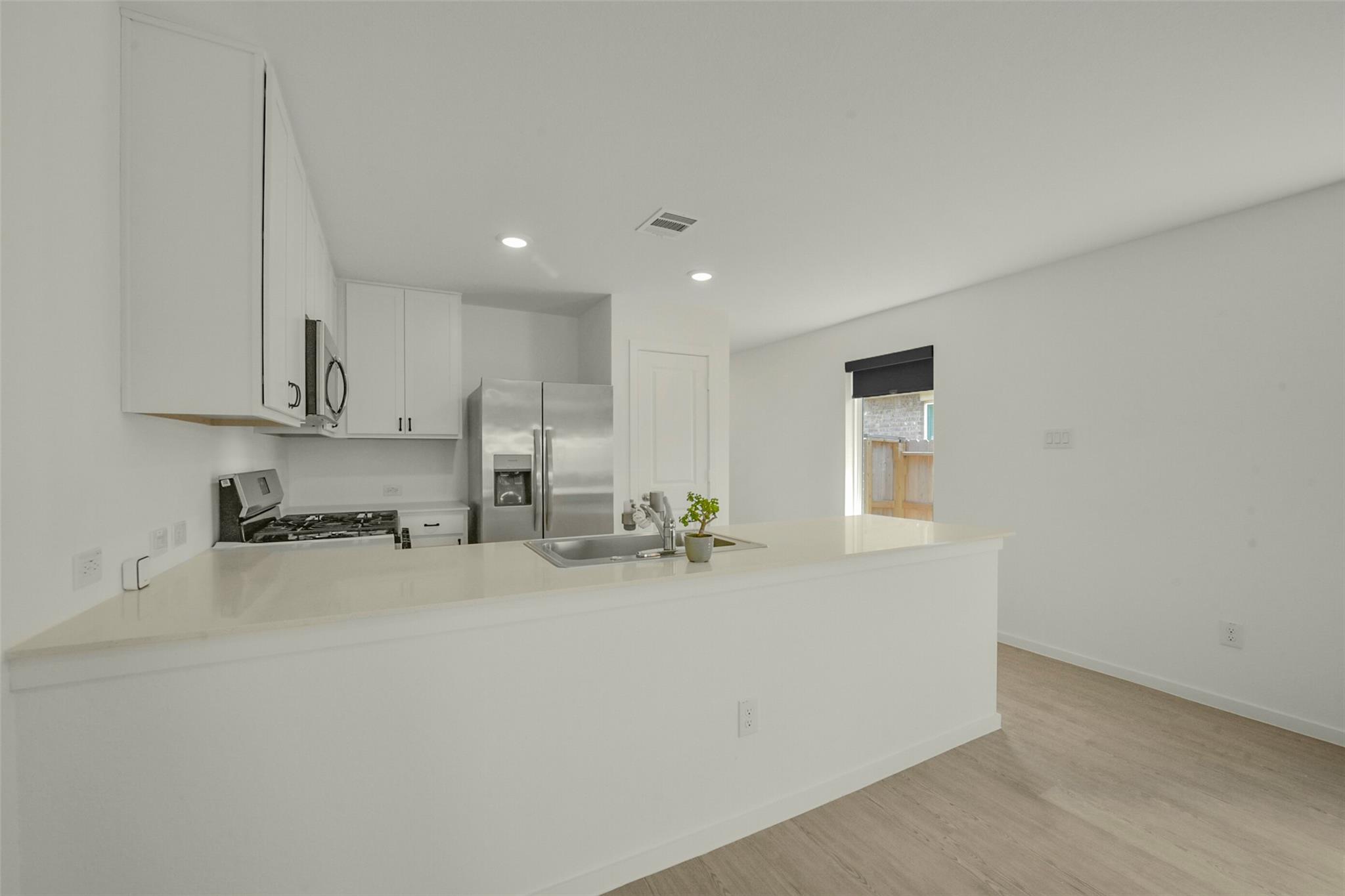 911 Lago Laceno Lane