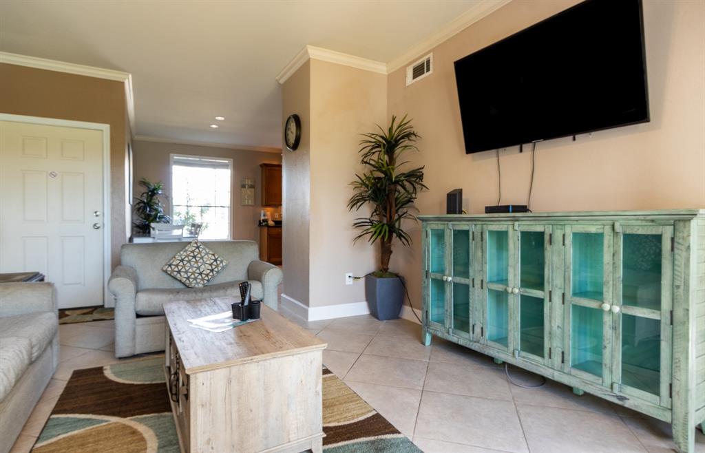 7000 Seawall Boulevard # 813