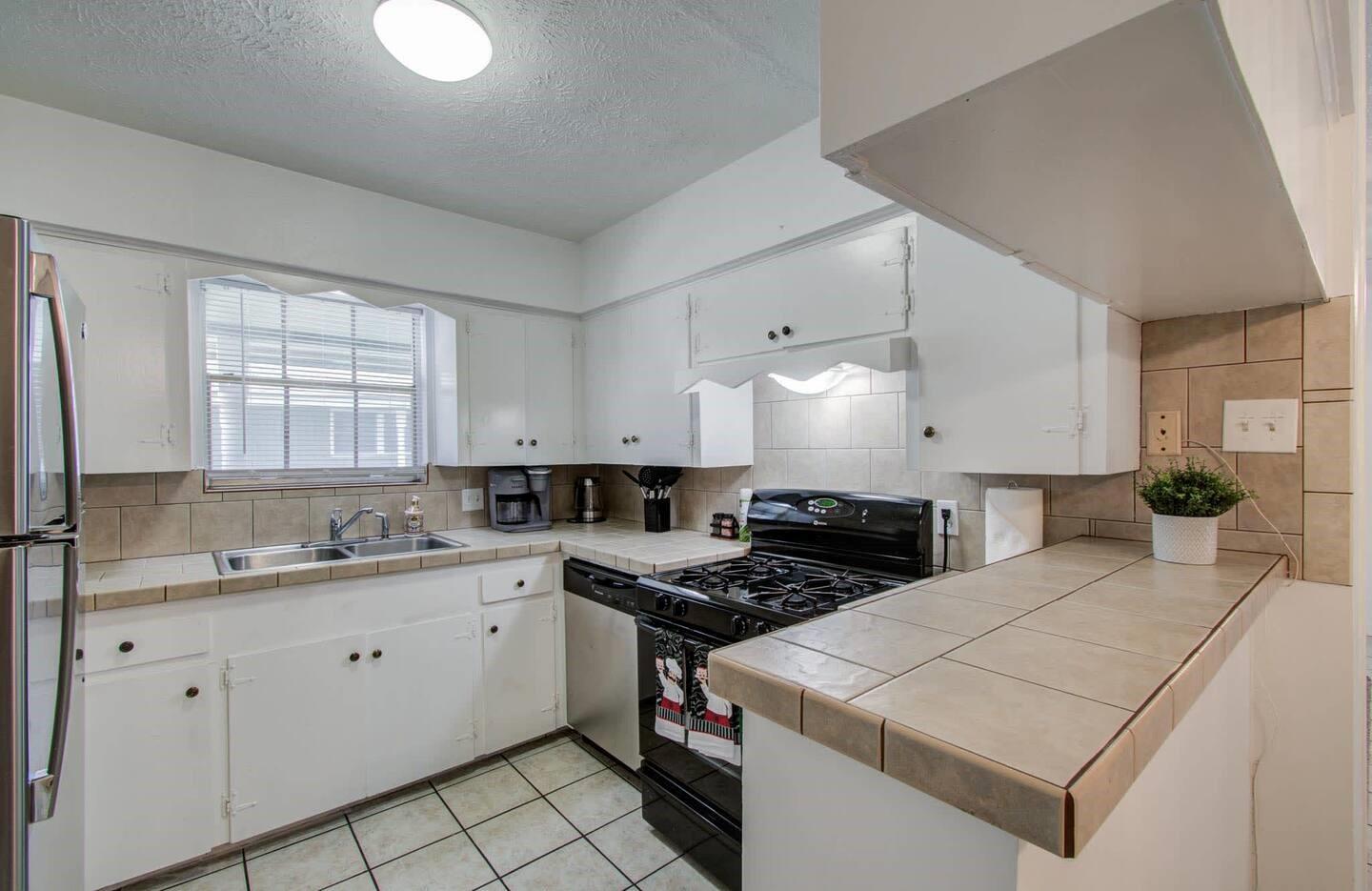 5542 Holly Street # 209